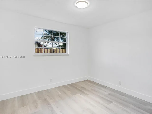 4840 NW 13th St, Lauderhill FL 33313