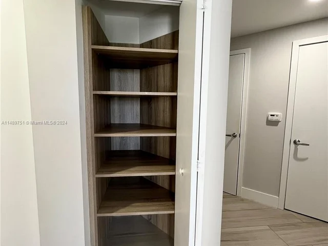 16385 Biscayne Blvd # 607, North Miami Beach FL 33160