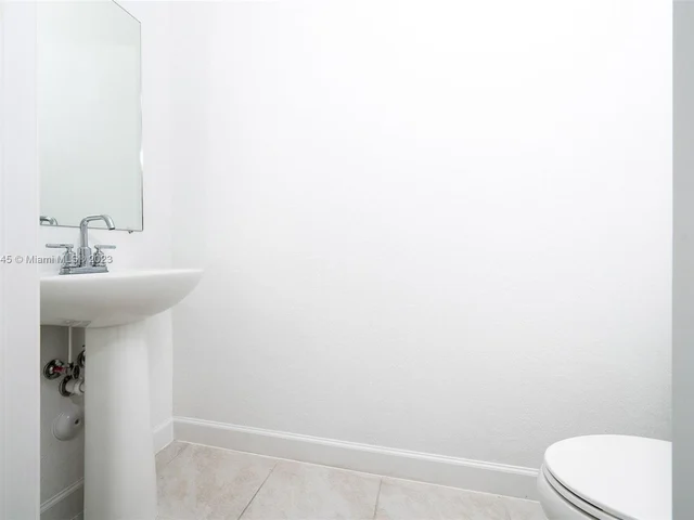 1110 SW 7th Ct, Florida City FL 33034