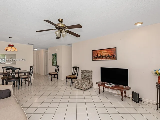 8643 NW 11th St. # A158, Plantation FL 33322