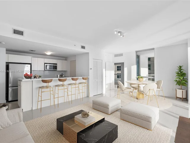 300 S Biscayne Blvd # 2616, Miami FL 33131