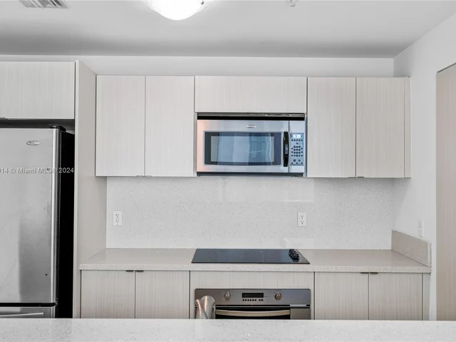 300 S Biscayne Blvd # 2616, Miami FL 33131