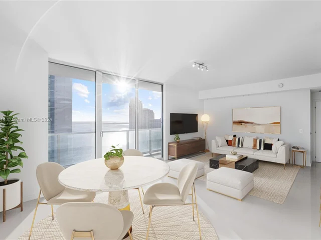 300 S Biscayne Blvd # 2616, Miami FL 33131