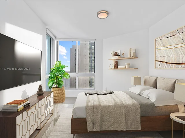 300 S Biscayne Blvd # 2616, Miami FL 33131