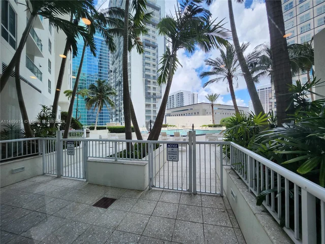 300 S Biscayne Blvd # 2616, Miami FL 33131