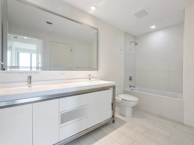 2000 METROPICA WAY # 506, Sunrise FL 33323