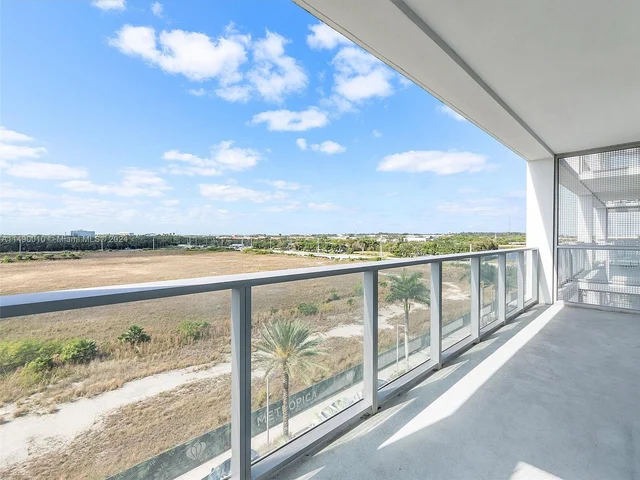 2000 METROPICA WAY # 506, Sunrise FL 33323