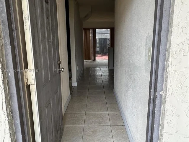 10900 SW 104th St # 103, Miami FL 33176