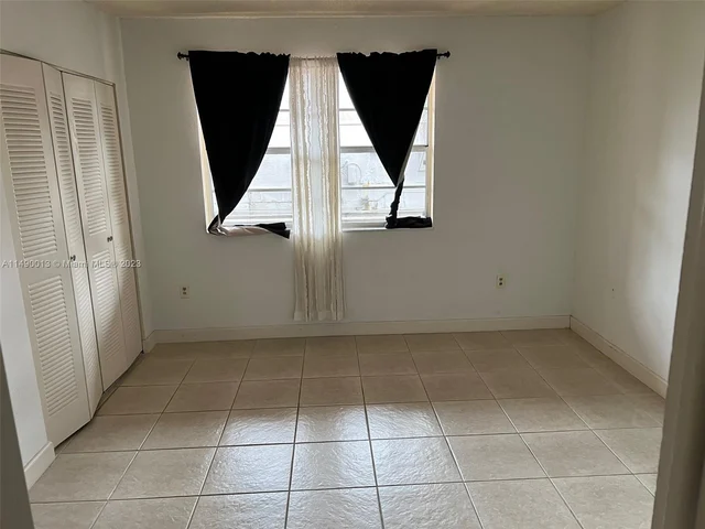 10900 SW 104th St # 103, Miami FL 33176