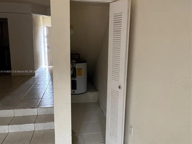 10900 SW 104th St # 103, Miami FL 33176