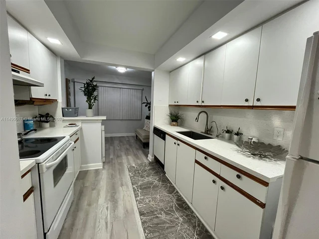 1200 SW 125th Ave # 405L, Pembroke Pines FL 33027