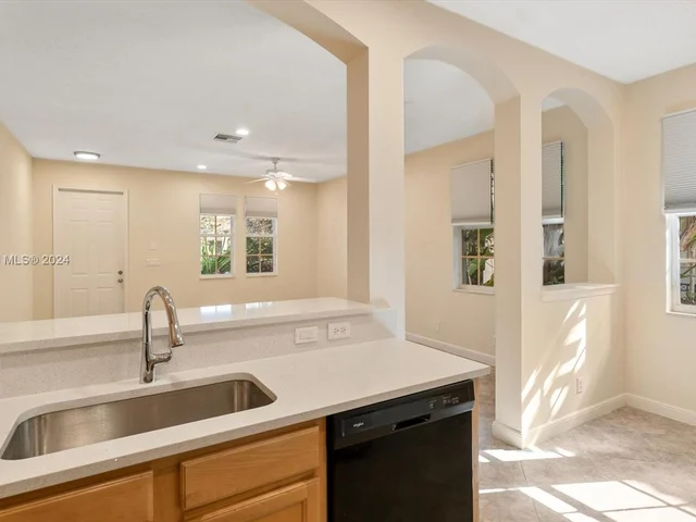 129 Evergrene Pkwy # 129, Palm Beach Gardens FL 33410