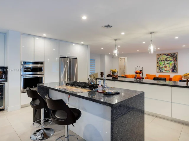 2225 Arch Creek Dr, North Miami FL 33181