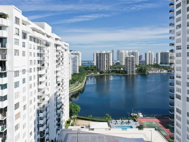 2780 NE 183rd St # 117, Aventura FL 33160