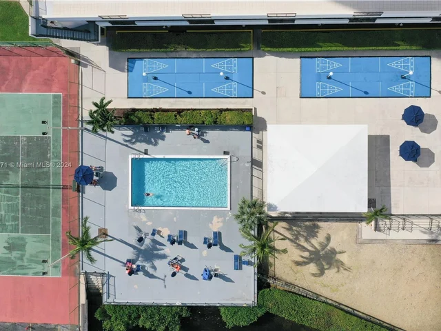 2780 NE 183rd St # 117, Aventura FL 33160