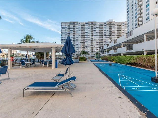 2780 NE 183rd St # 117, Aventura FL 33160