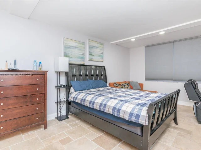 2780 NE 183rd St # 117, Aventura FL 33160