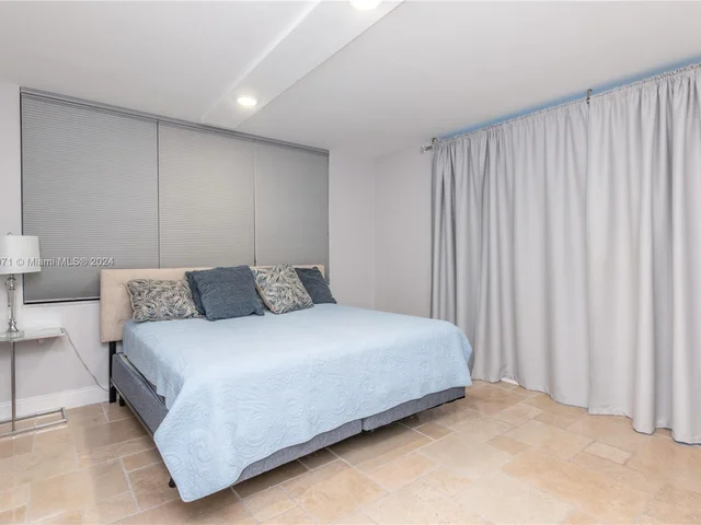 2780 NE 183rd St # 117, Aventura FL 33160