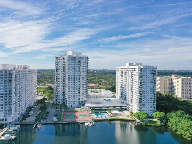 2780 NE 183rd St # 117, Aventura FL 33160