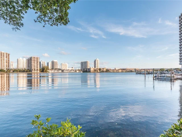 2780 NE 183rd St # 117, Aventura FL 33160