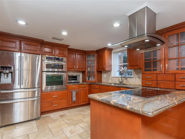 2780 NE 183rd St # 117, Aventura FL 33160