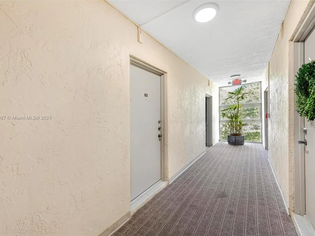 7900 Camino Cir # 310, Miami FL 33143