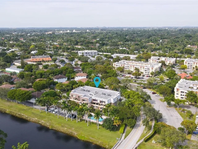 7900 Camino Cir # 310, Miami FL 33143