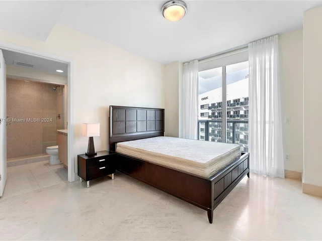 3801 Collins Ave # 706, Miami Beach FL 33140