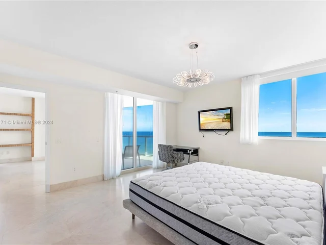 3801 Collins Ave # 706, Miami Beach FL 33140