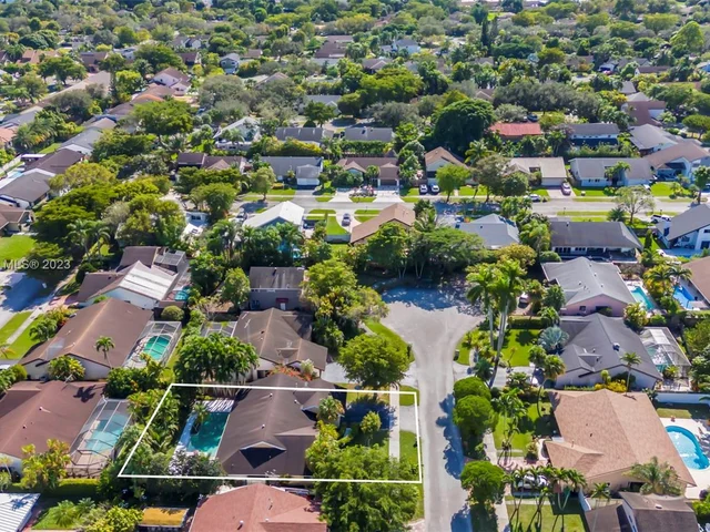 10485 SW 130th Ct, Miami FL 33186