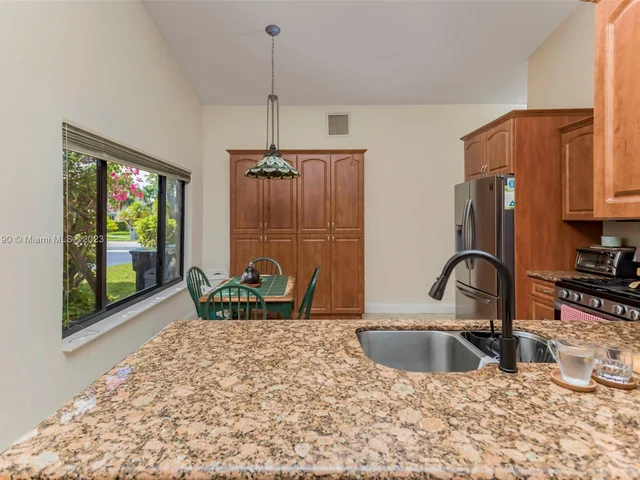 10485 SW 130th Ct, Miami FL 33186