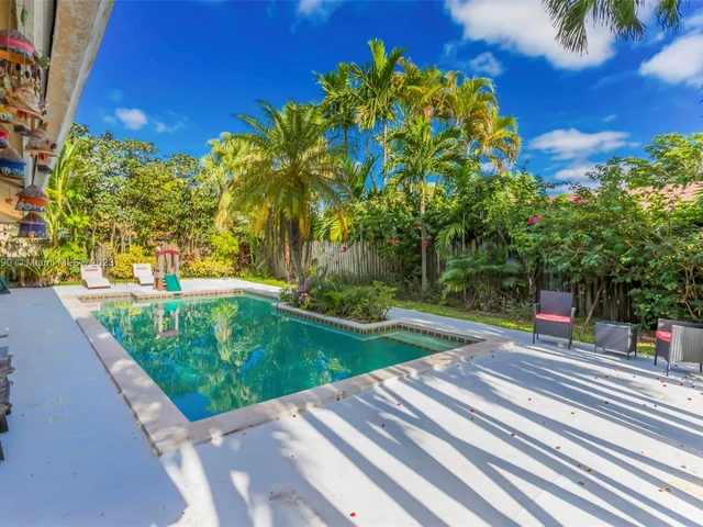 10485 SW 130th Ct, Miami FL 33186