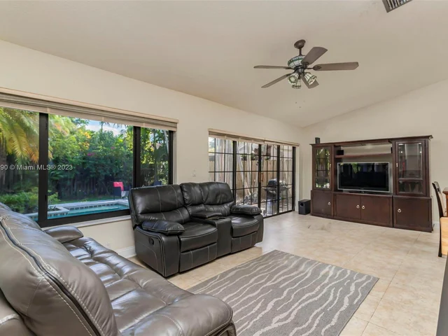 10485 SW 130th Ct, Miami FL 33186