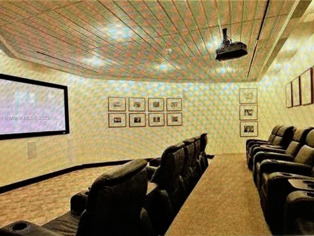 253 NE 2nd St # 608, Miami FL 33132