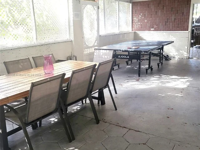 7070 Tyler St, Hollywood FL 33024