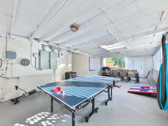 7070 Tyler St, Hollywood FL 33024