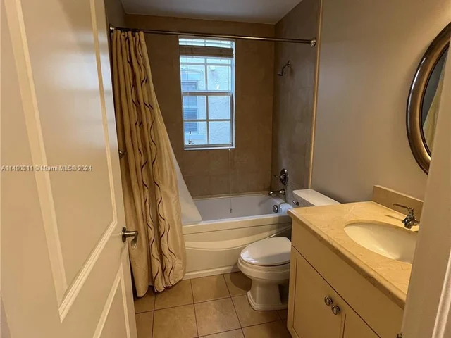 481 Menendez Ave # 9, Coral Gables FL 33146