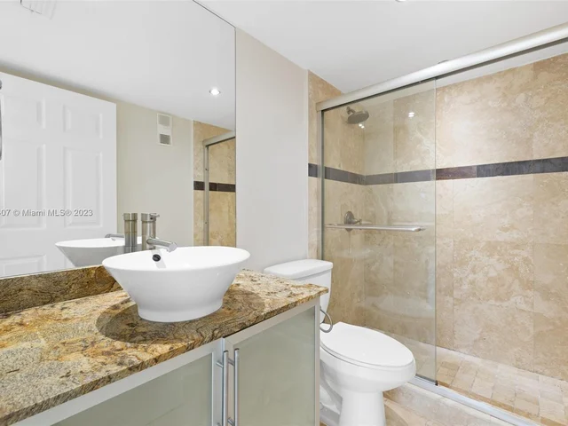 770 Claughton Island Dr # 1703, Miami FL 33131