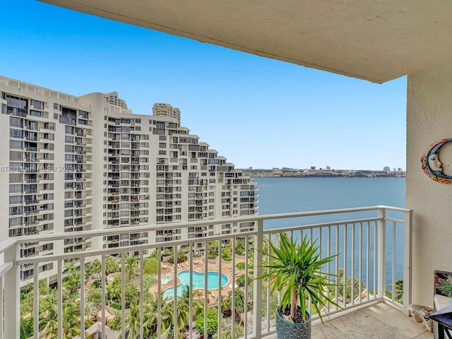 770 Claughton Island Dr # 1703, Miami FL 33131