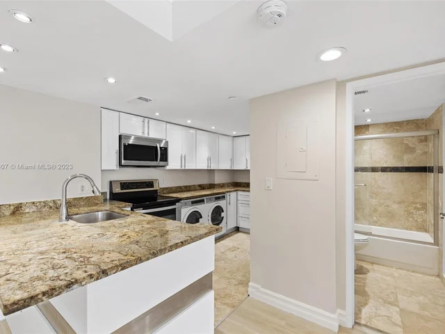 770 Claughton Island Dr # 1703, Miami FL 33131