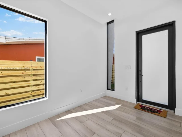 8914 SW 25th St, Miami FL 33165