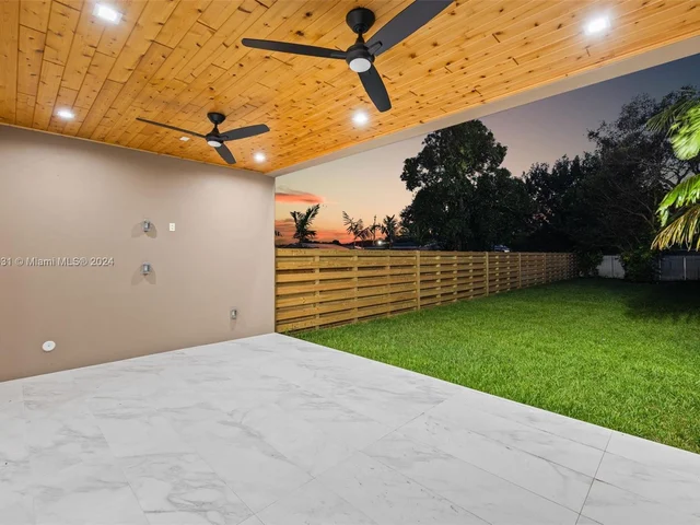 8914 SW 25th St, Miami FL 33165