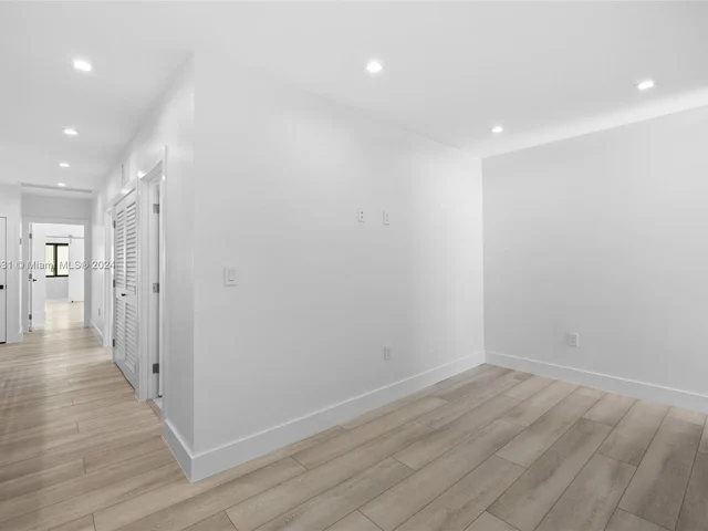 8914 SW 25th St, Miami FL 33165