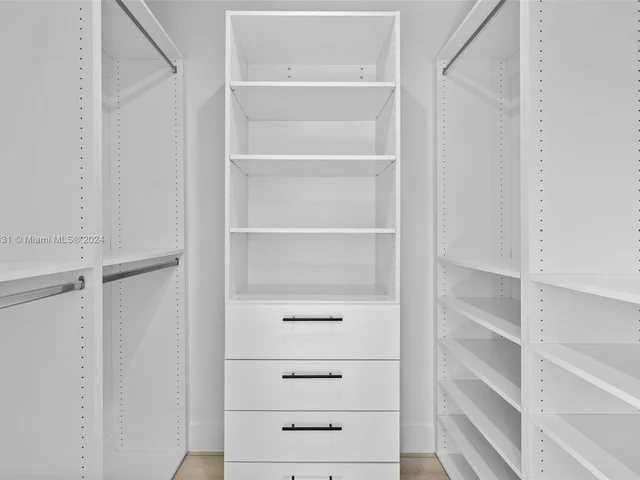 8914 SW 25th St, Miami FL 33165