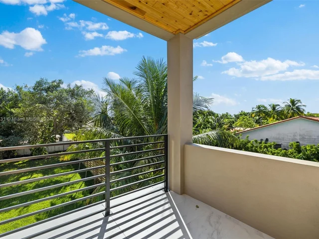 8914 SW 25th St, Miami FL 33165