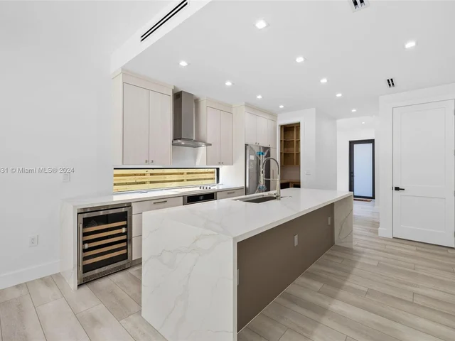 8914 SW 25th St, Miami FL 33165