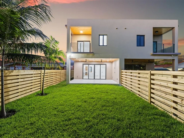 8914 SW 25th St, Miami FL 33165