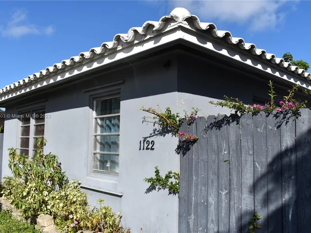 1122 NE 16th Ter, Fort Lauderdale FL 33304