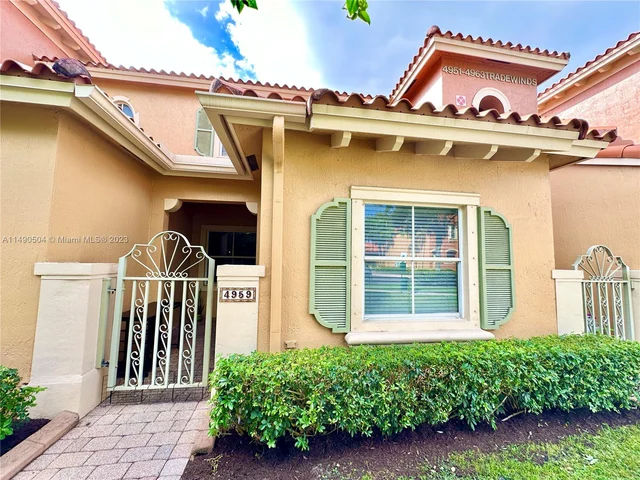 4959 Tradewinds Ter # 703, Dania Beach FL 33312