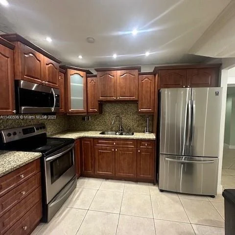 2430 Nassau Dr, Miramar FL 33023